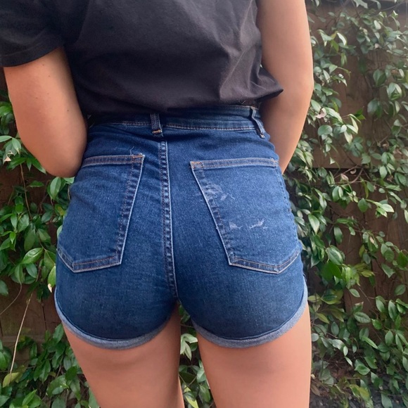 denim shorts that make your bum look good